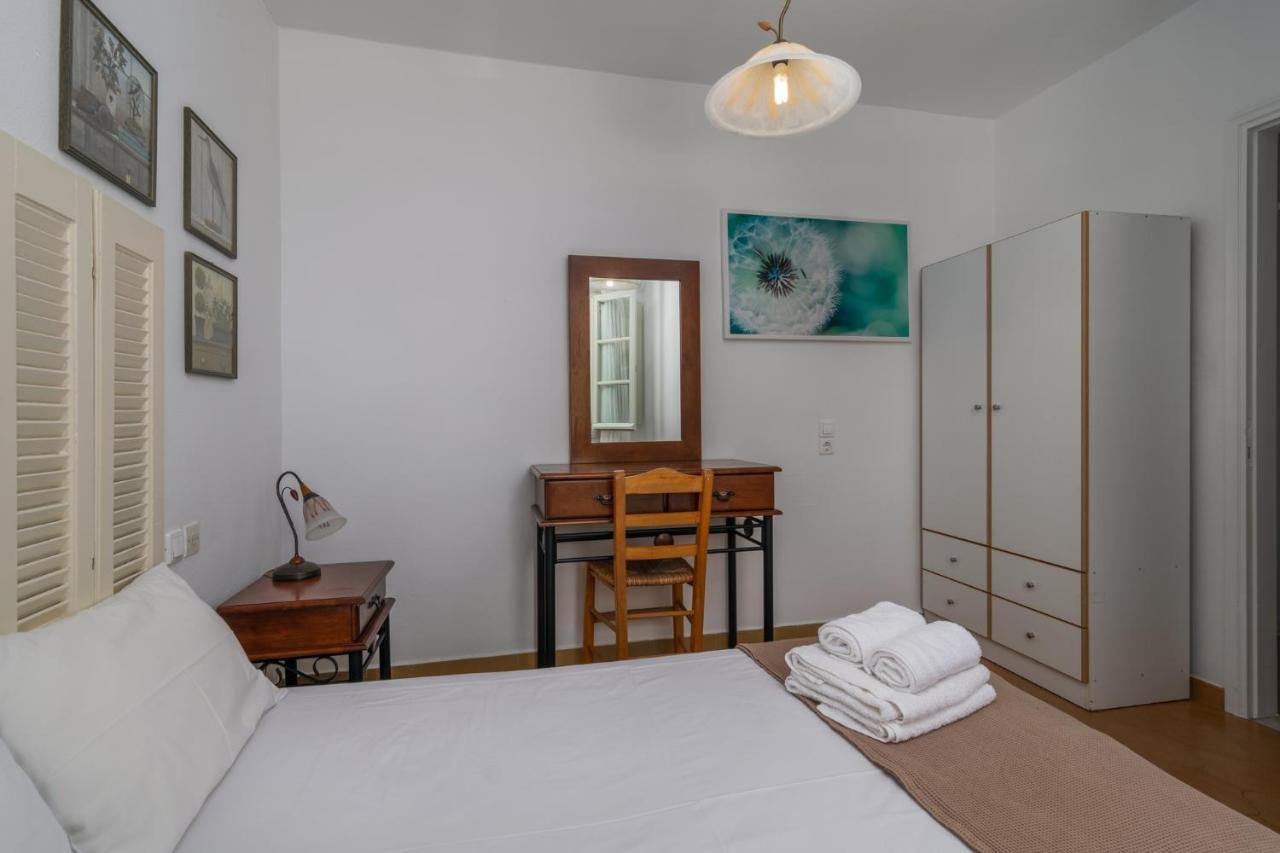 Areti'S Milos Guesthouses Адамас Екстер'єр фото