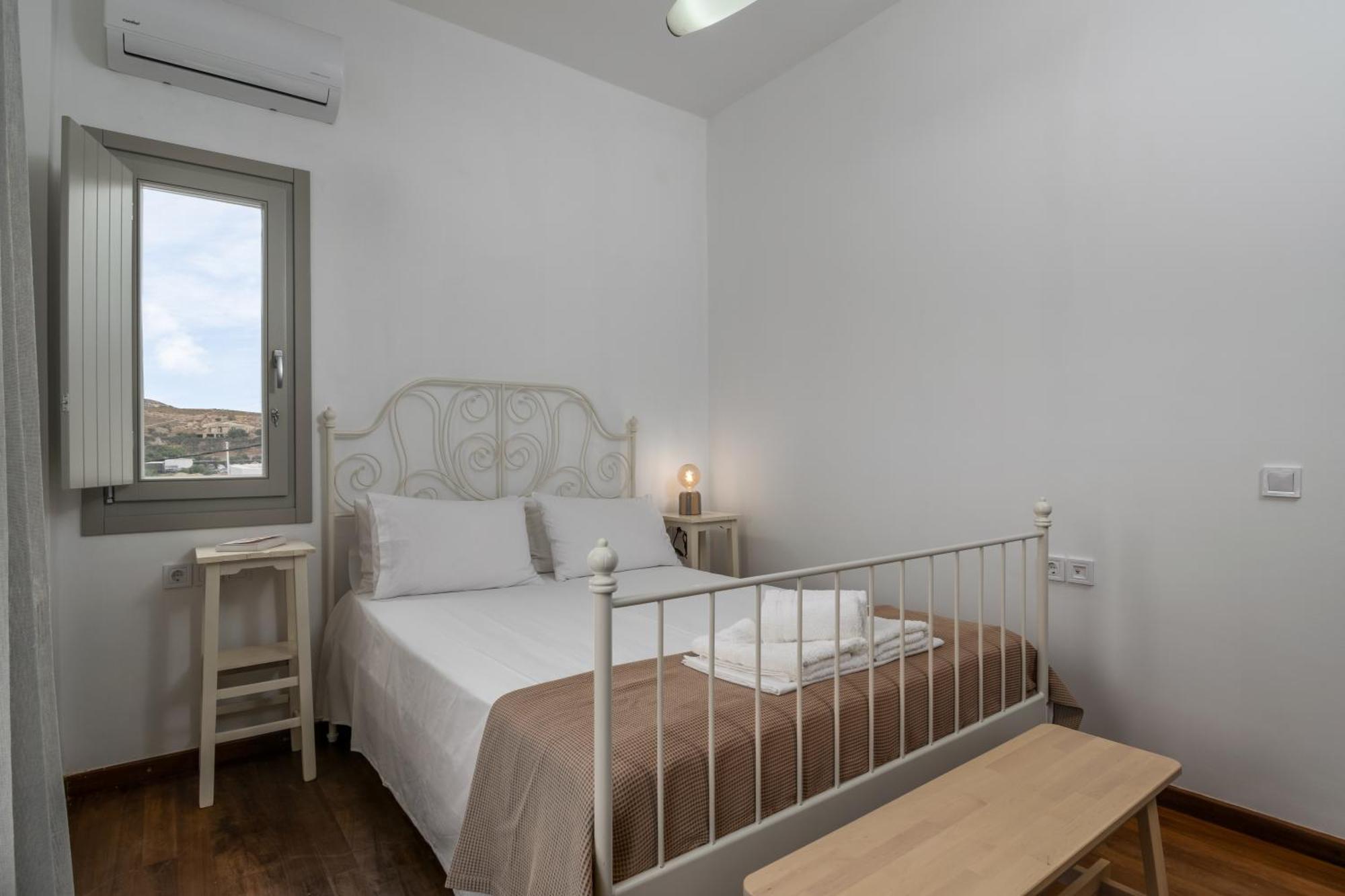 Areti'S Milos Guesthouses Адамас Екстер'єр фото
